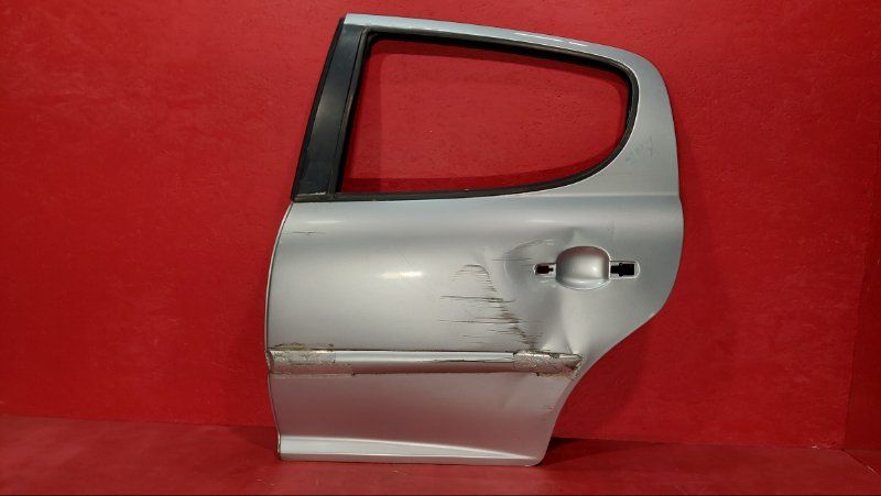 дверь Peugeot 207 1 поколение 2007, 1.4 л., KFU (ET3J4), бензин, 9006N2 - фото №1