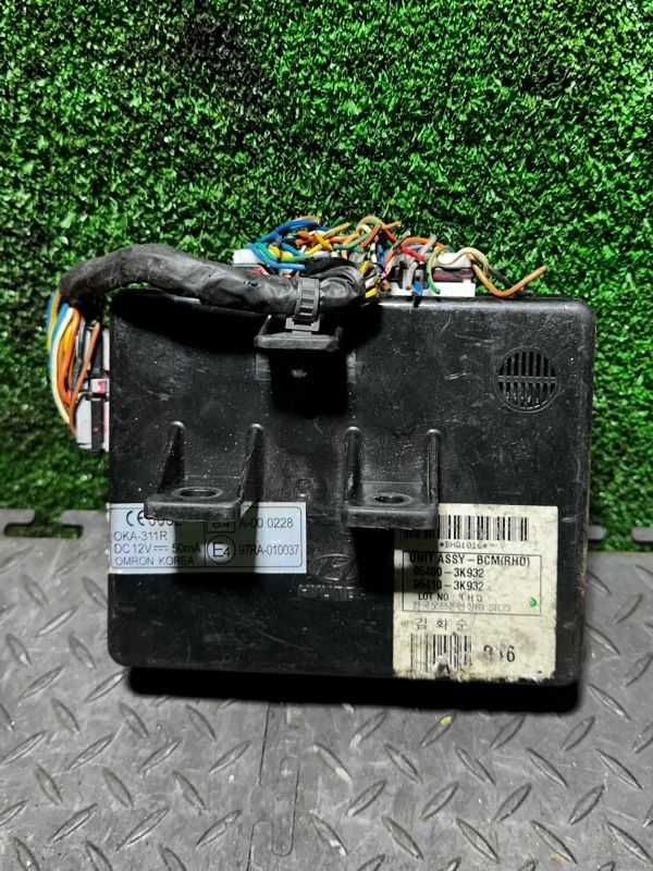 блок комфорта Hyundai Sonata NF 2005, 2.0 л., 954003K932 - фото №1