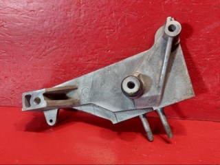 кронштейн (крепление) Hyundai Tucson 1 поколение 2006, 2.0 л., D4EA, дизель, 2167027011