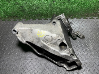 кронштейн двигателя Volkswagen Touareg 1 поколение 2005, 2.5 л., 070199307B