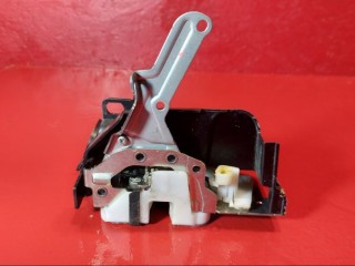 замок двери передней левой Mazda Demio 2 поколение [рестайлинг] DY 2007, D35158310J
