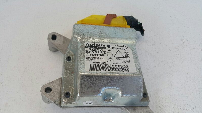 блок AirBag Renault Laguna 2 поколение 2004, F9K, 8200325696 - фото №1