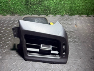 дефлектор обдува салона Volvo V70 2 поколение 2004, 2.4 л., 5567042170