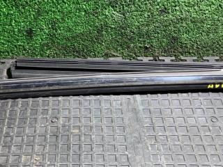 Уплотнитель стекла Toyota Avensis 2 поколение (T250) 2004