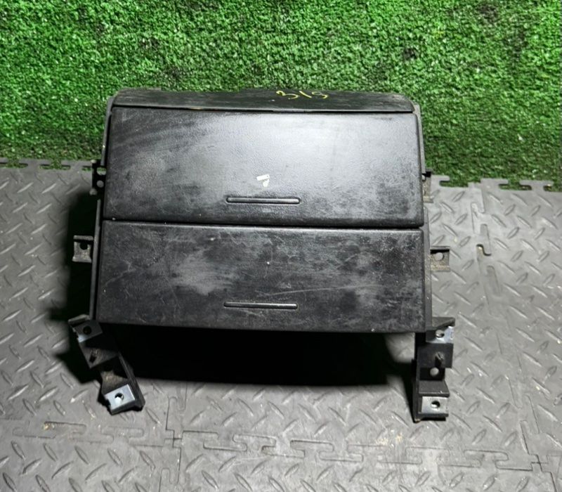 пепельница Kia Sorento 1 поколение 2004, 2.5 л., 8, 46E05 - фото №1