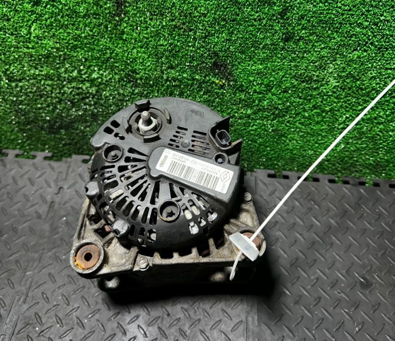 генератор Renault Scenic 2 поколение 2006, 8200667611A - фото №1