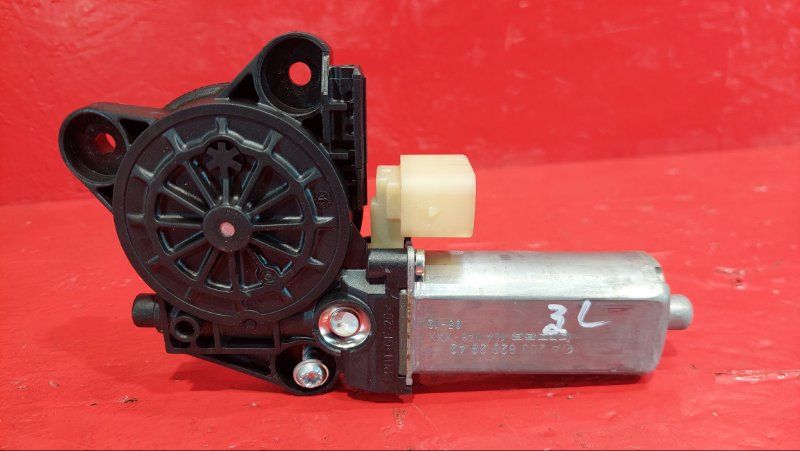 моторчик стеклоподъемника Mercedes-Benz C-Класс W203/S203/CL203 W203 2002, 271.946, 2037300946 - фото №1