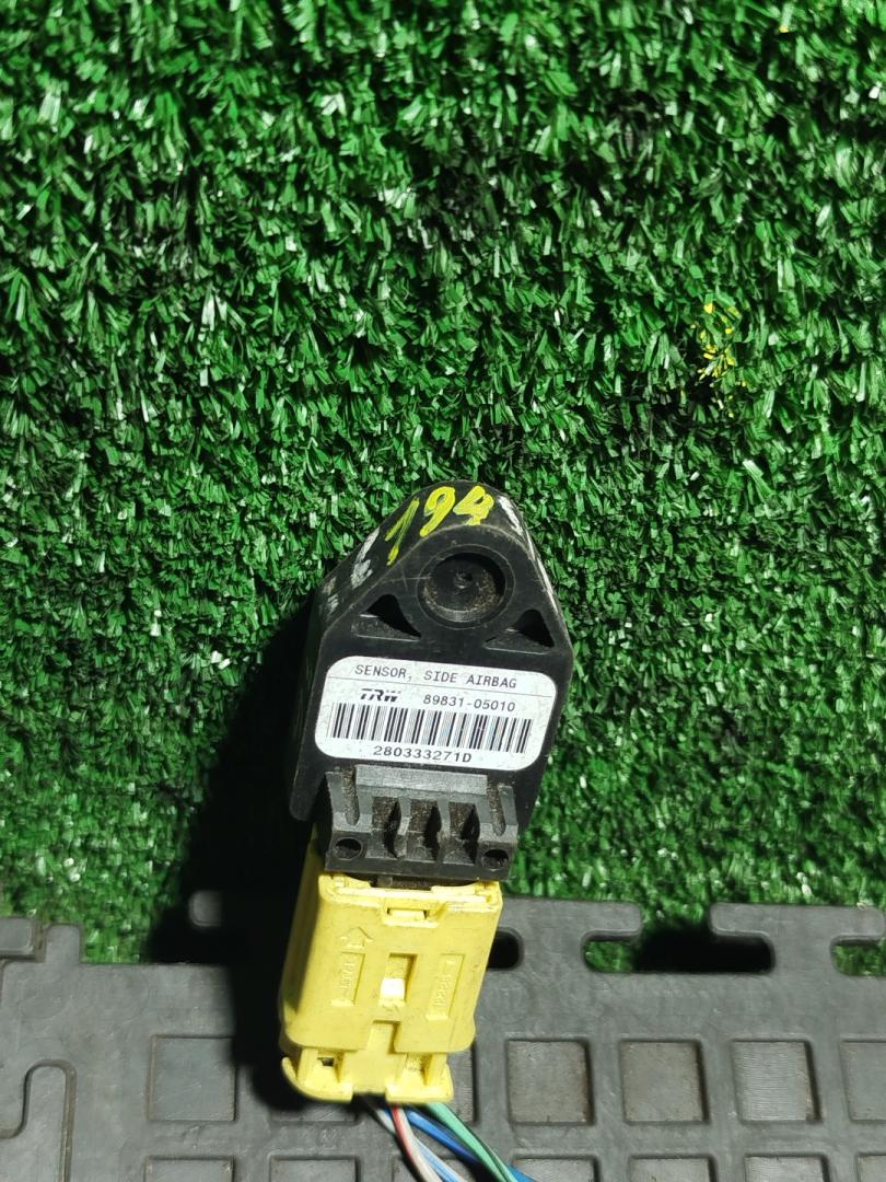 датчик удара Toyota Avensis 2 поколение (T250) 2005, 2803332710 - фото №1