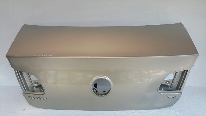 крышка багажника (дверь 3-5) Volkswagen Passat B6 2006, 1.9 л., BXE, дизель, 3C5827025H - фото №1