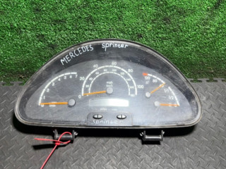 щиток приборов (приборная панель) Mercedes-Benz Sprinter 1 поколение (W901-905) [рестайлинг] 2003, A0004467021