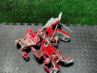 петля двери Peugeot 107 1 поколение 2008