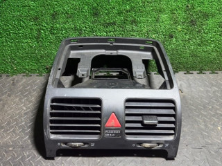 дефлектор обдува салона Volkswagen Golf 5 поколение 2006, 1K0819743