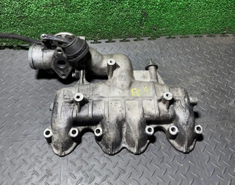 коллектор впускной Volkswagen Passat B5 2001, 038129713AP - фото №1