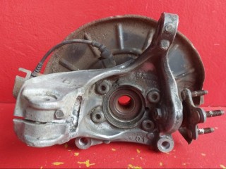 кулак поворотный правый Volkswagen Passat B6 2009, 3C0407254F