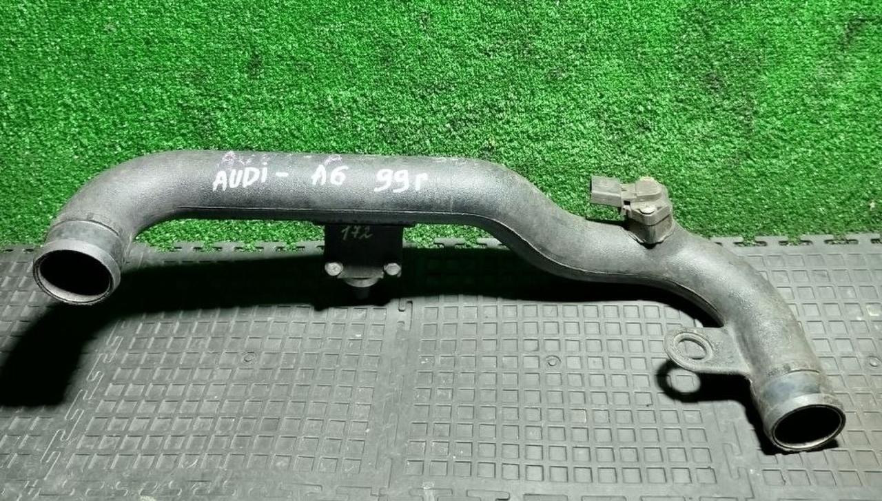 патрубок интеркулера Volkswagen Passat B5 1998, 8D0145840M - фото №1