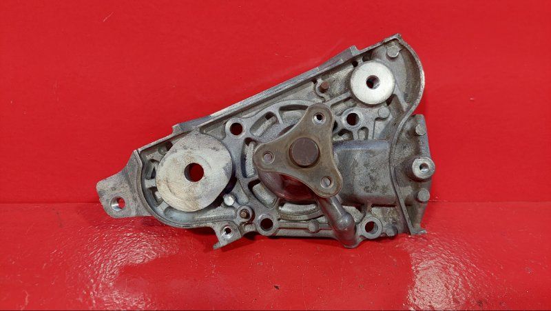 помпа Mazda 323 5 поколение 1996, 1.5 л., Z5-DE, бензин, ZL0115010 - фото №1