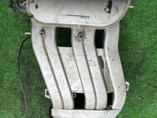 коллектор впускной Volkswagen Bora 1 поколение 2001, 71133203