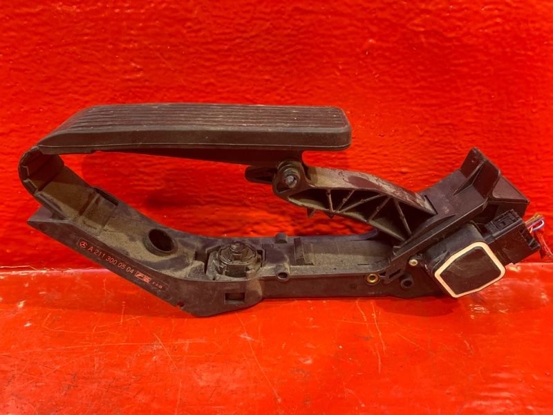 педаль Mercedes-Benz E-Класс W211/S211 W211 2005, 2113000504 - фото №1