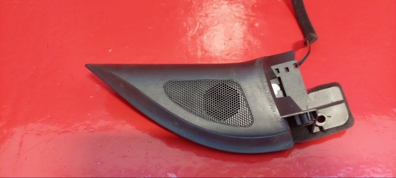 комплект декоративных накладок (дерева) салона Volkswagen Golf 5 поколение 2007, 1K0837994B - фото №1