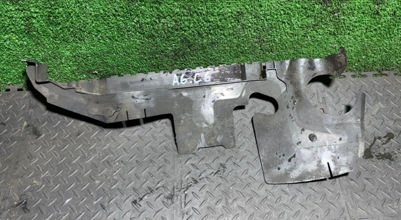 воздуховод (дефлектор) радиатора Audi A6 4F/C6 2006, 2.0 л., 4F0121284G - фото №1