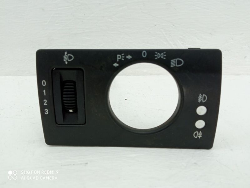 кнопка корректора фар Mercedes-Benz B-Класс W245 2006, OM266.920, A1698000573 - фото №1