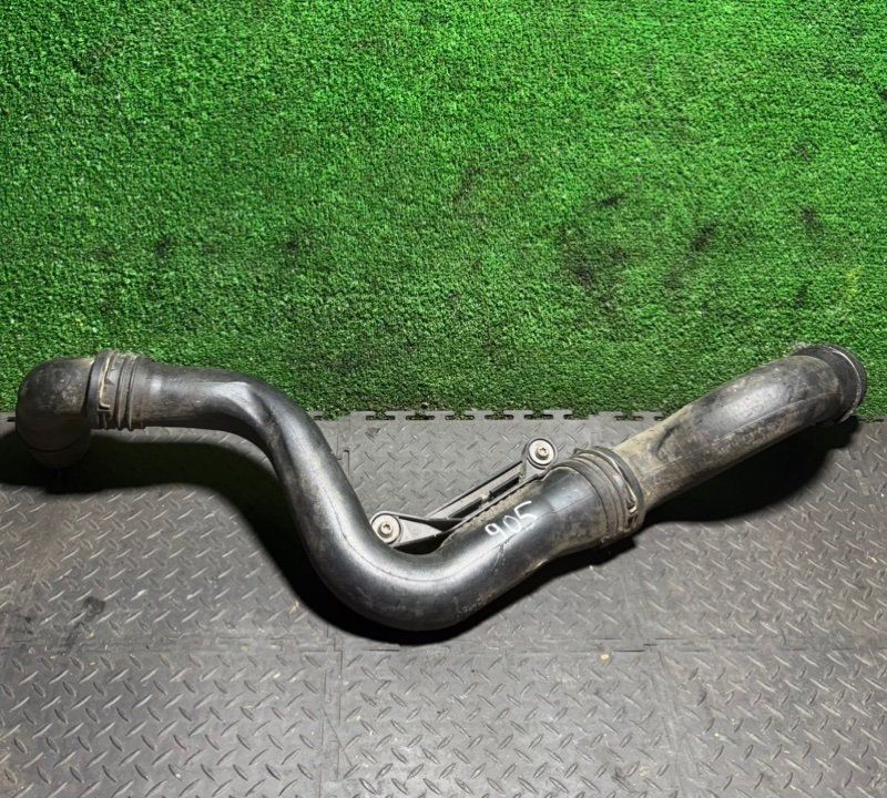 патрубок интеркулера Volkswagen Passat B6 2007, 1K0145762 - фото №1