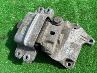 подушка крепления КПП Volkswagen Passat B6 2006, 3C0199555