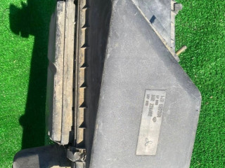 корпус воздушного фильтра Mitsubishi Carisma 1 поколение 1998, 1.8 л., 957381