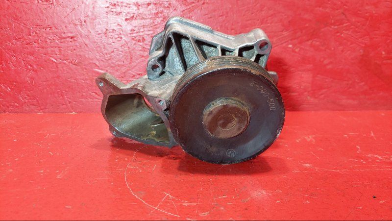 помпа Land Rover Freelander 1 поколение 2002, 2.0 л., 20T2N, дизель, 13232642 - фото №1