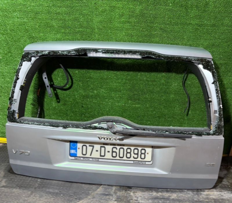 крышка багажника (дверь 3-5) Volvo V70 2 поколение 2004, 2.4 л. - фото №1