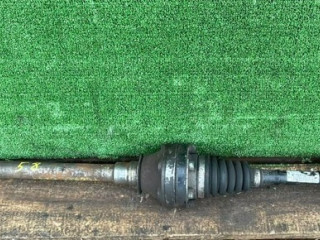 полуось передняя левая (приводной вал, ШРУС) Volkswagen Touareg 1 поколение 2006, 7L6407271D