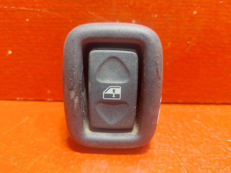 кнопка (выключатель) Land Rover Freelander 1 поколение 2002, 2.0 л., 20T2N, дизель, YUF000190LNF - фото №1