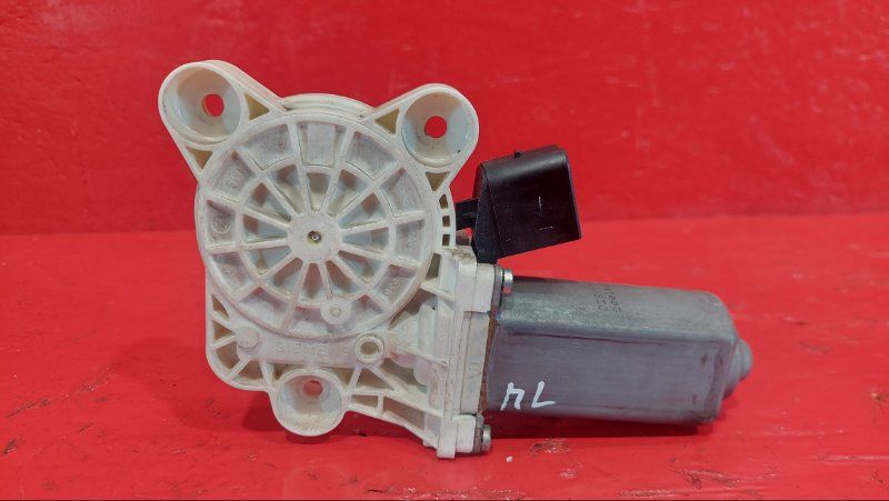 моторчик стеклоподъемника Mercedes-Benz C-Класс W203/S203/CL203 W203 2002, 271.946, 2037202946 - фото №1
