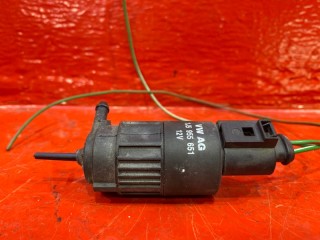 насос (моторчик) омывателя фар заднего Volkswagen Beetle 2 поколение 2001, 1.6 л., AYD, бензин, 1J5955651