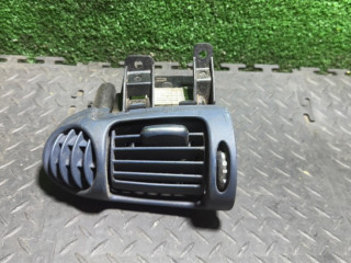 дефлектор обдува салона Mercedes-Benz C-Класс W203/S203/CL203 2002, 2.2 л., A2038300654