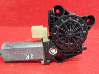 моторчик стеклоподъемника Mercedes-Benz C-Класс W203/S203/CL203 W203 2002, 271.946, 2037301046
