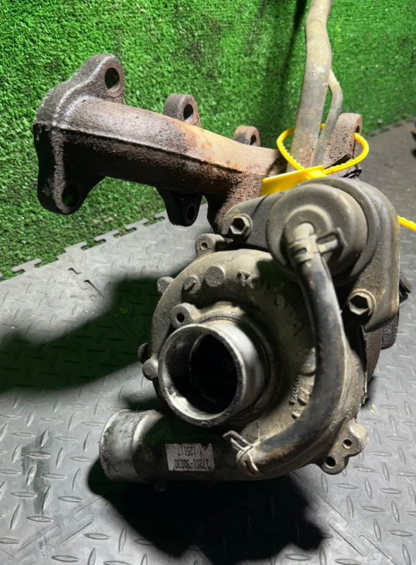 турбина Toyota Hilux 7 поколение 2008, 2.5 л., 17201-30030 - фото №1