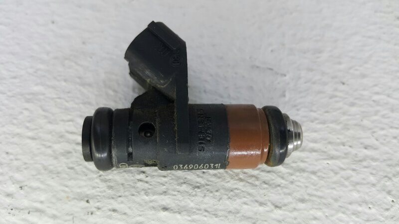 форсунка SEAT Cordoba 2 поколение 2005, 1.4 л., BBZ, бензин, 036906031L - фото №1