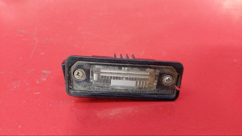 подсветка номера Volkswagen Passat B6 2008, 1J6943021B - фото №1
