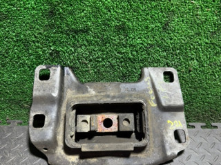 подушка крепления КПП Ford Focus 2 поколение 2006, 1.8 л., 3M517M121