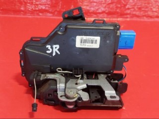 замок двери Volkswagen Golf 5 поколение 2007, 7L0839016D