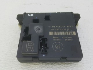 блок комфорта Mercedes-Benz CLS-Класс C219 W219 2004, 2198200326