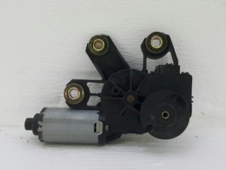 моторчик заднего стеклоочистителя (дворника) Volkswagen Touareg 1 поколение 2005, 7L0955712B