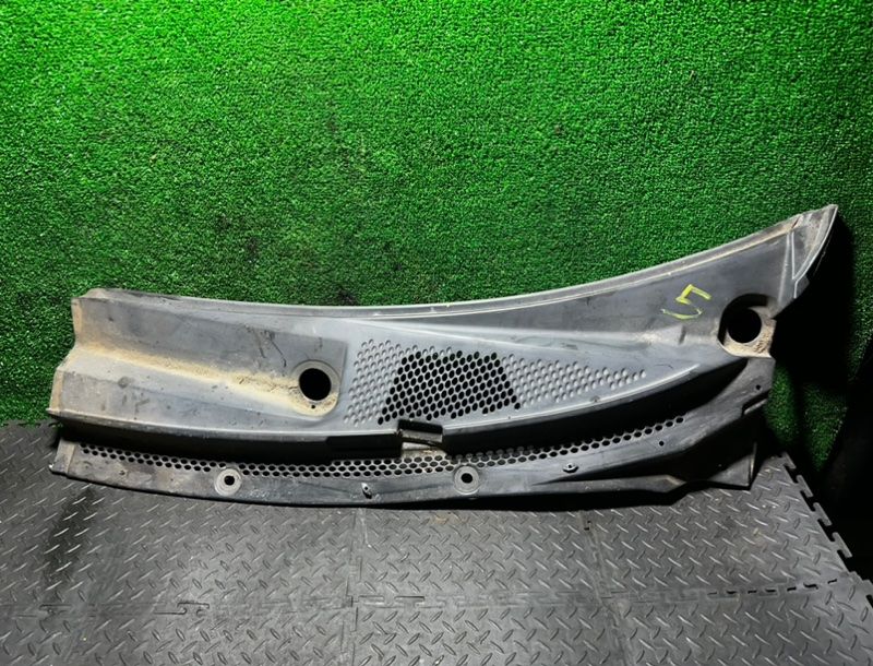 дождевик Nissan Primera P12 2004, 66862AU315 - фото №1