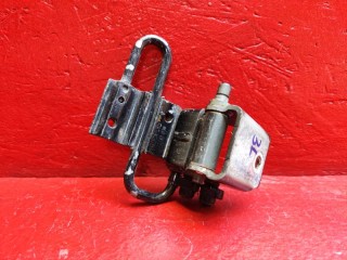 петля двери Audi A4 B6 2005, 8E0833411