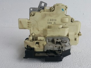 замок двери Volkswagen Passat B6 2006, 2.0 л., BKP, дизель, C23C4B39015A
