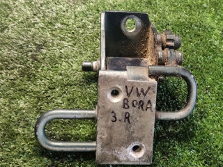 петля двери Volkswagen Passat B5 1998, 3B4833412B
