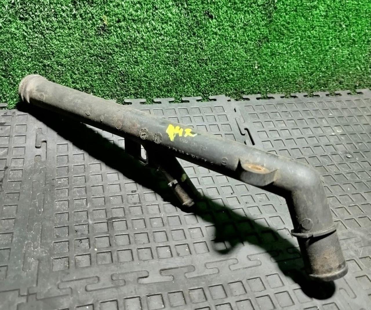 трубка охлаждающей жидкости Renault Megane 2 поколение 2004, 8200134513 - фото №1