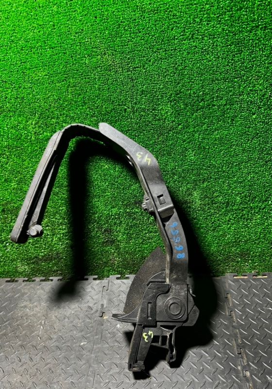 педаль Mercedes-Benz E-Класс W211/S211 2004, A2113000404 - фото №1