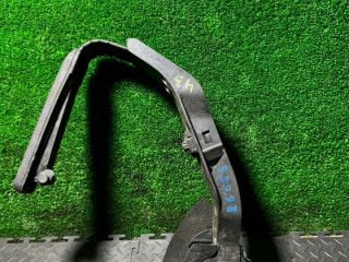 педаль Mercedes-Benz E-Класс W211/S211 2004, A2113000404